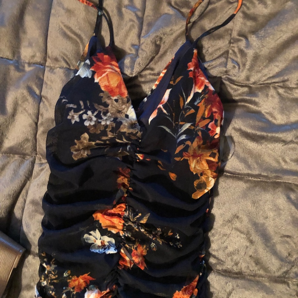 Dress - Picture 3 of 3